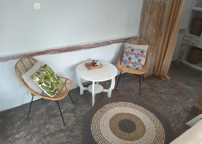Ferienhaus Obsidian Gym Retreat Rustic 2br With Pool