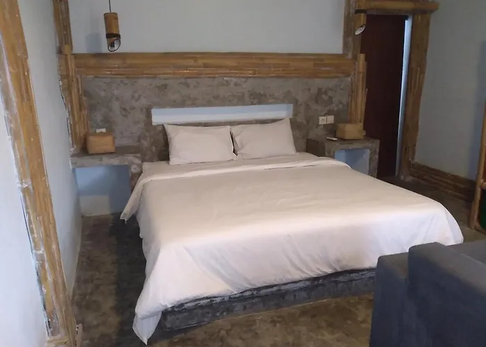 Obsidian Gym Retreat Rustic 2br With Pool Ferienhaus Canggu