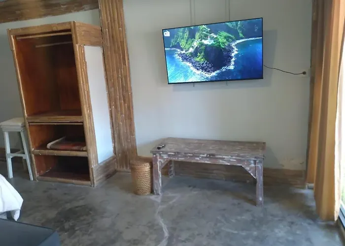 Obsidian Gym Retreat Rustic 2br With Pool