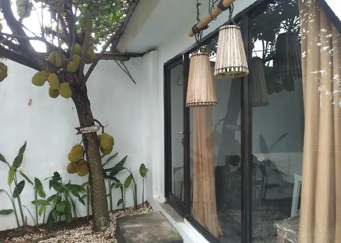 Obsidian Gym Retreat Rustic 2br With Pool Ferienhaus Canggu