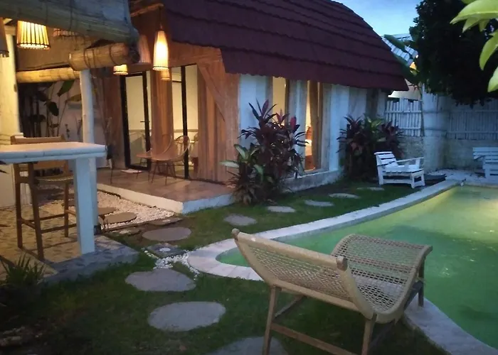 Ferienhaus Obsidian Gym Retreat Rustic 2br With Pool Canggu